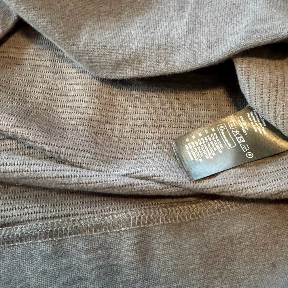 H&M Men's Charcoal Crewneck Sweater Large - Picture 4 of 5